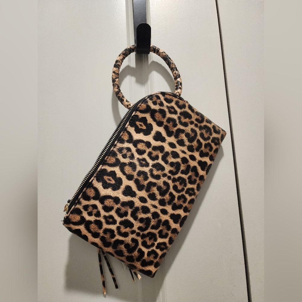 Guc Leopard Print Women's Clutch